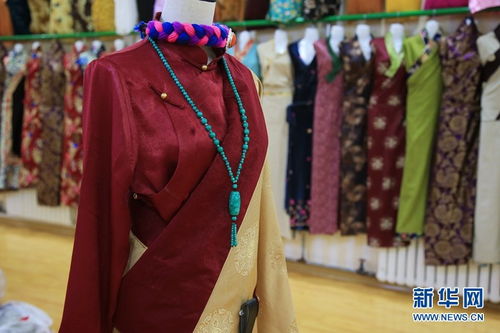巧手绣出幸福梦 绚丽服饰展新颜——鞋帽生产的艺术与革新